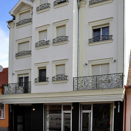 Apartments Soleado Pančevo Εξωτερικό φωτογραφία
